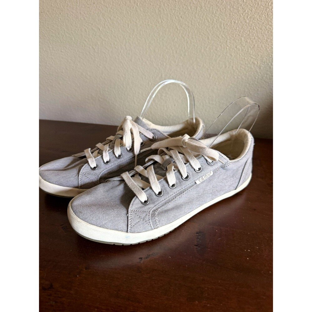 Taos Star Womens Gray/White Canvas Sneaker Lace Up Comfort Low Top 9.5W